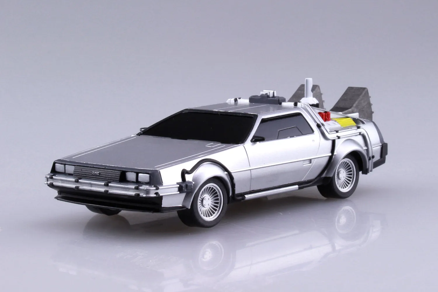 Aoshima - 1/43 Scale Back to the Future Part II: Delorean Pull Back Model Kit