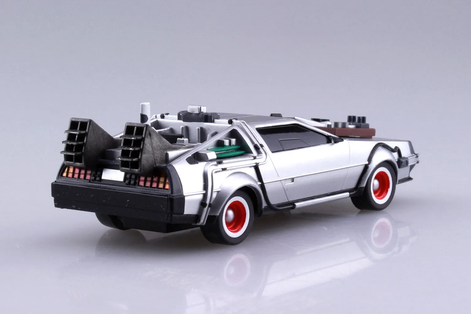 Aoshima - 1/43 Scale Back to the Future Part III: Delorean (Rail Road Version) Pull Back Model Kit