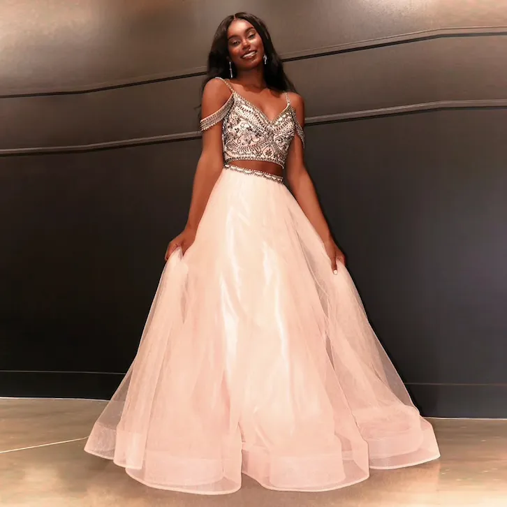 champagne prom dresses 2021 beaded applique elegant a line spaghetti straps prom gown 2020