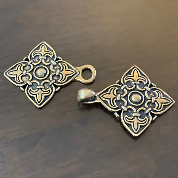 Cloak Clasp Replica - Bronze or Silver