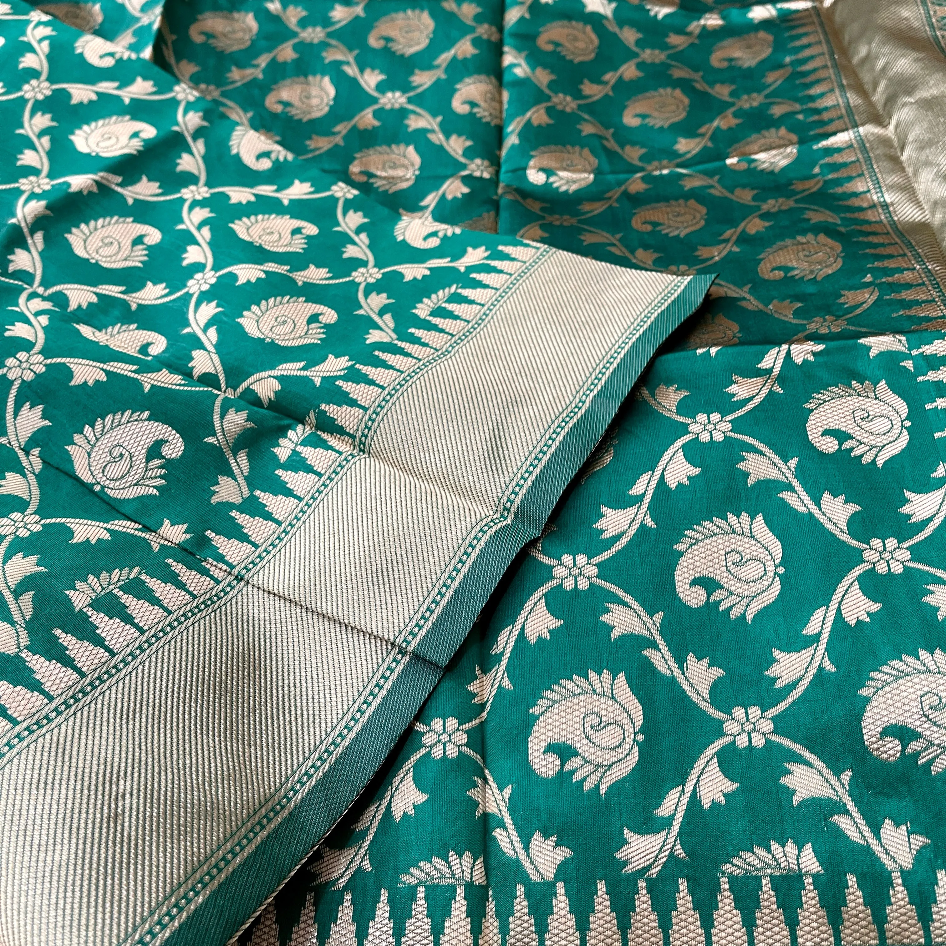 Emerald Green Banarasi Style Dupatta