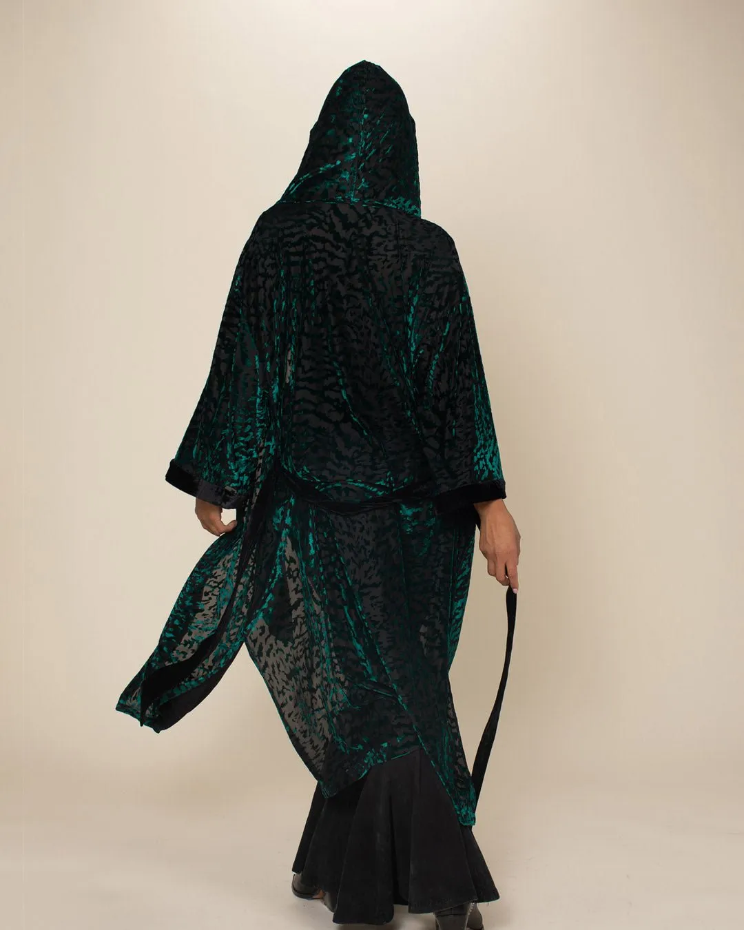 Emerald Tiger Hooded Burnout Velvet Kimono | Women's