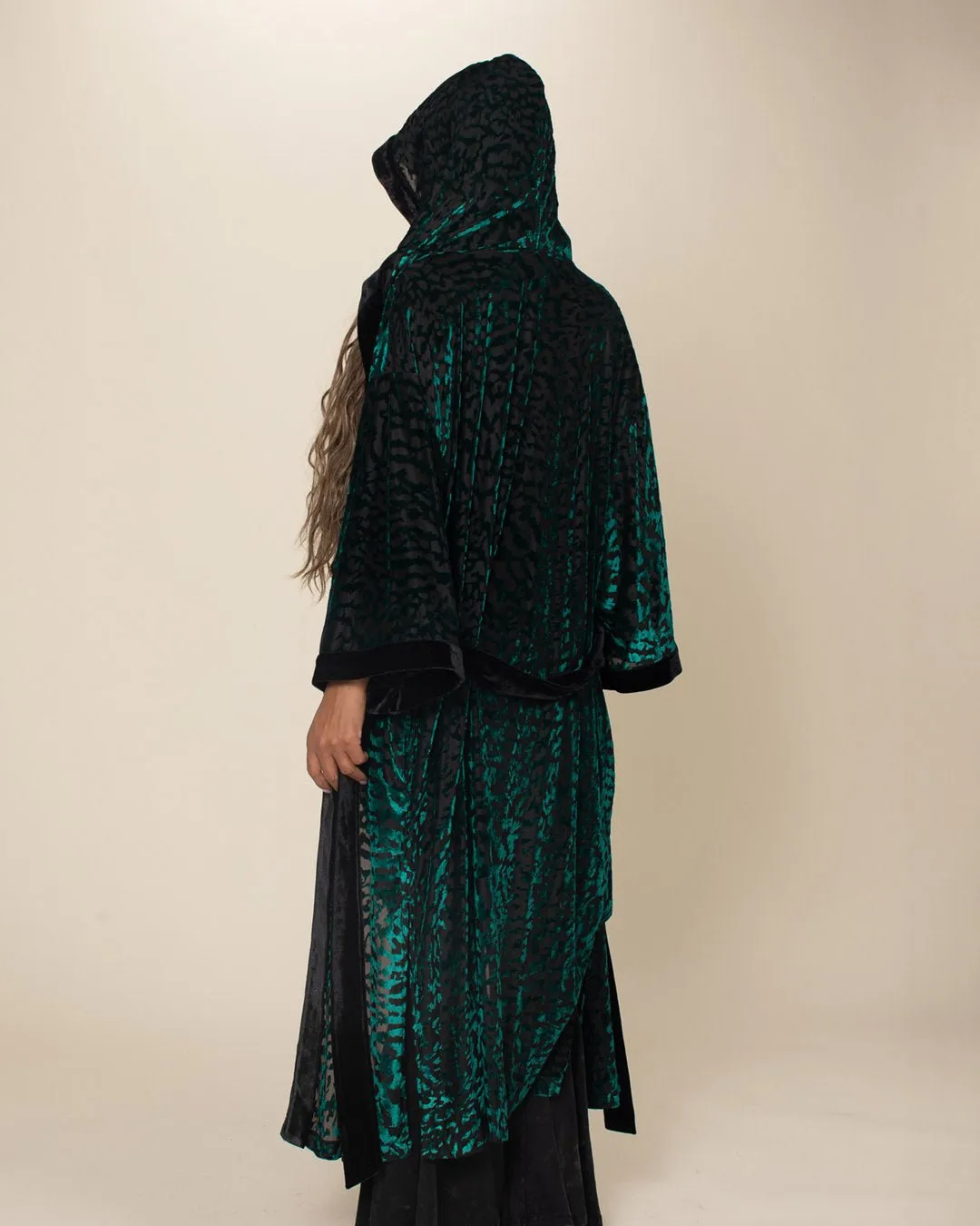 Emerald Tiger Hooded Burnout Velvet Kimono | Women's