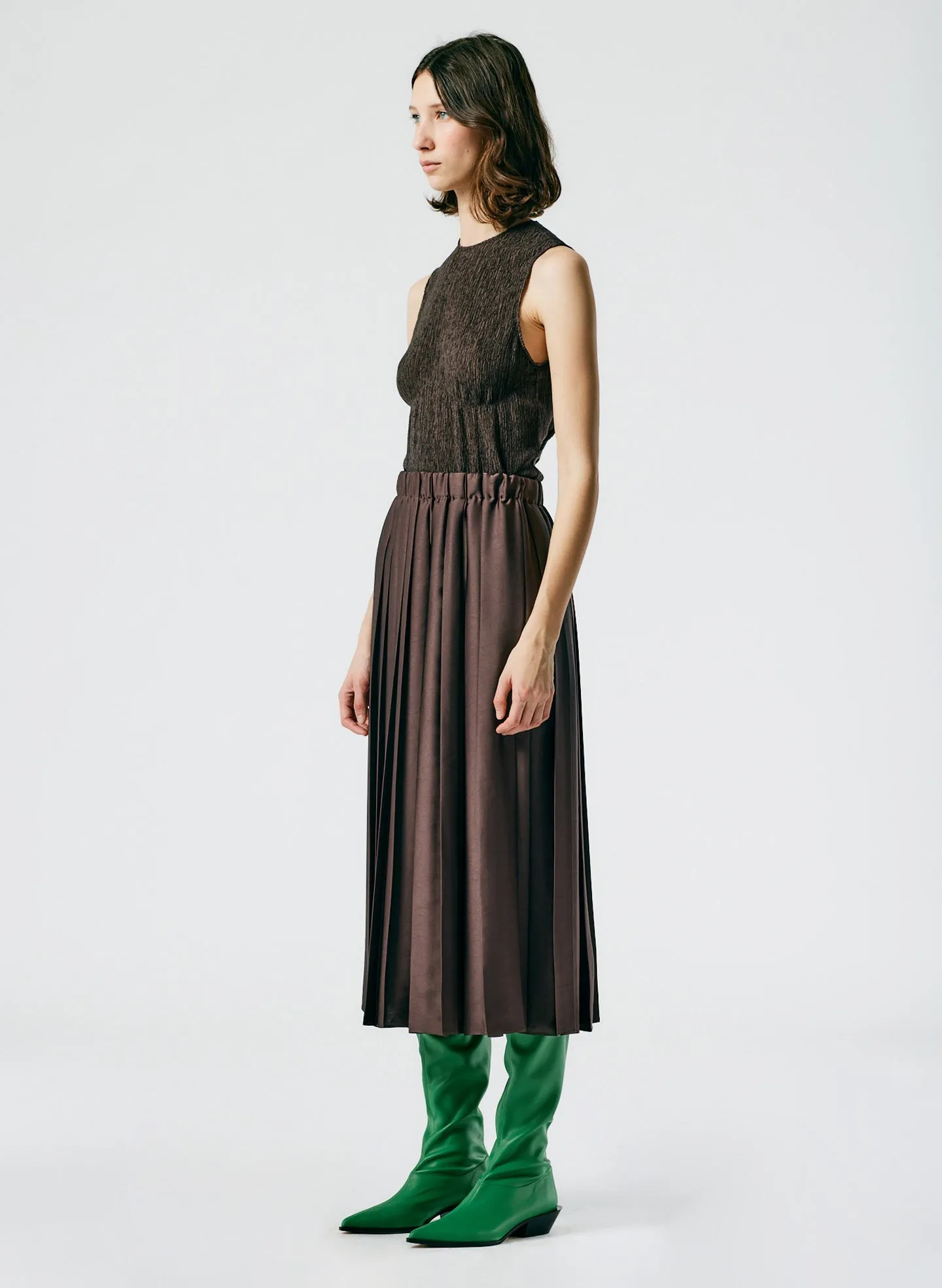 Feather Weight Pleated Pull On Skirt