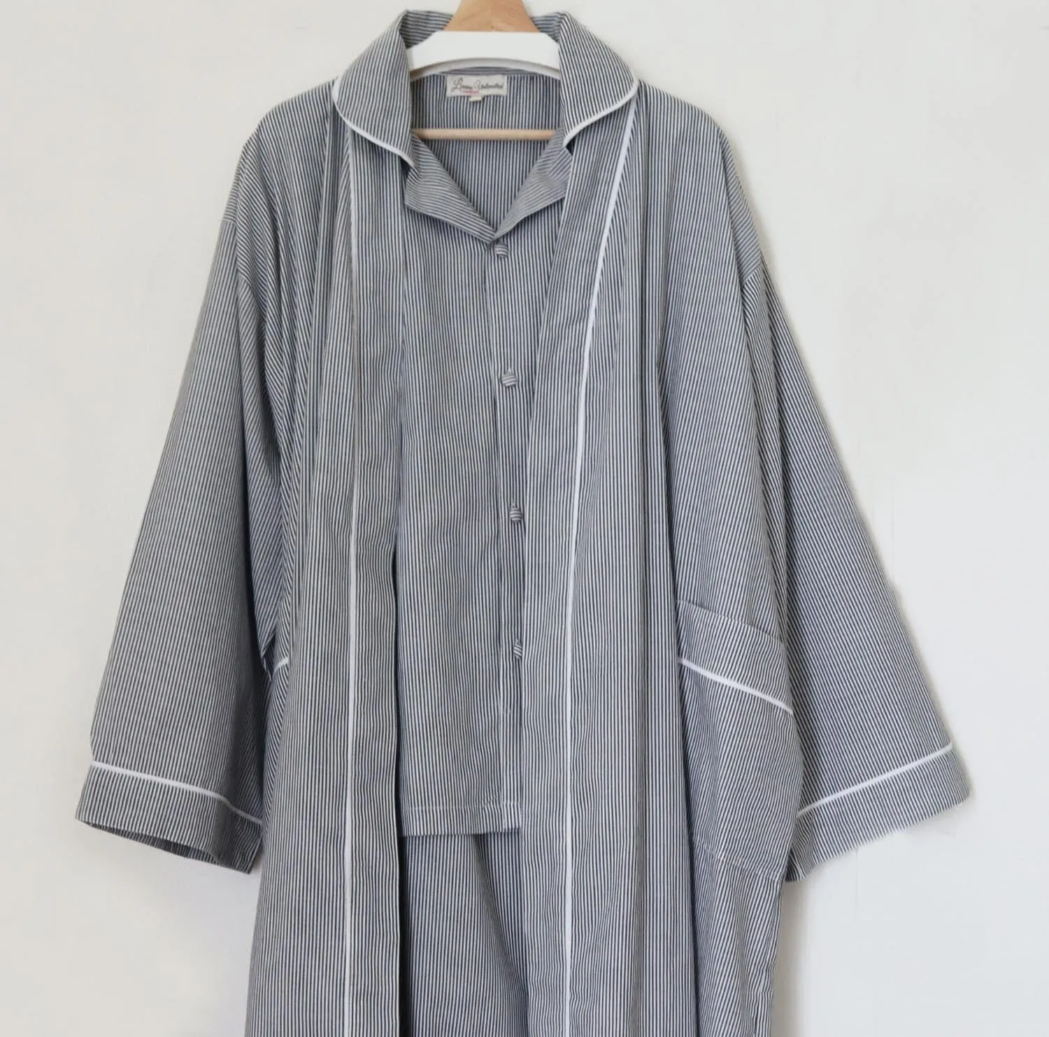 Oxford Stripe Unisex Robe Charcoal