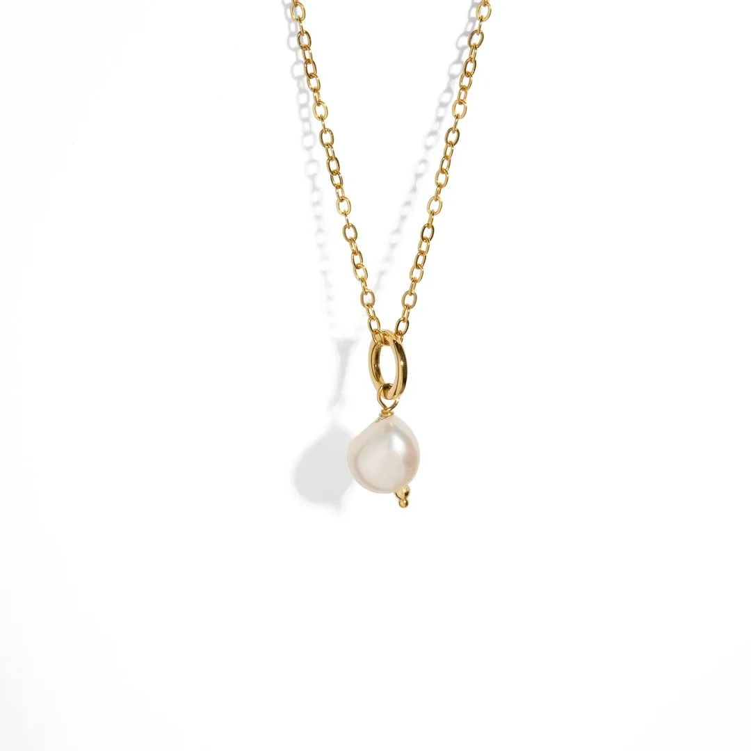 SINGLE PEARL CIRCLE NECKLACE