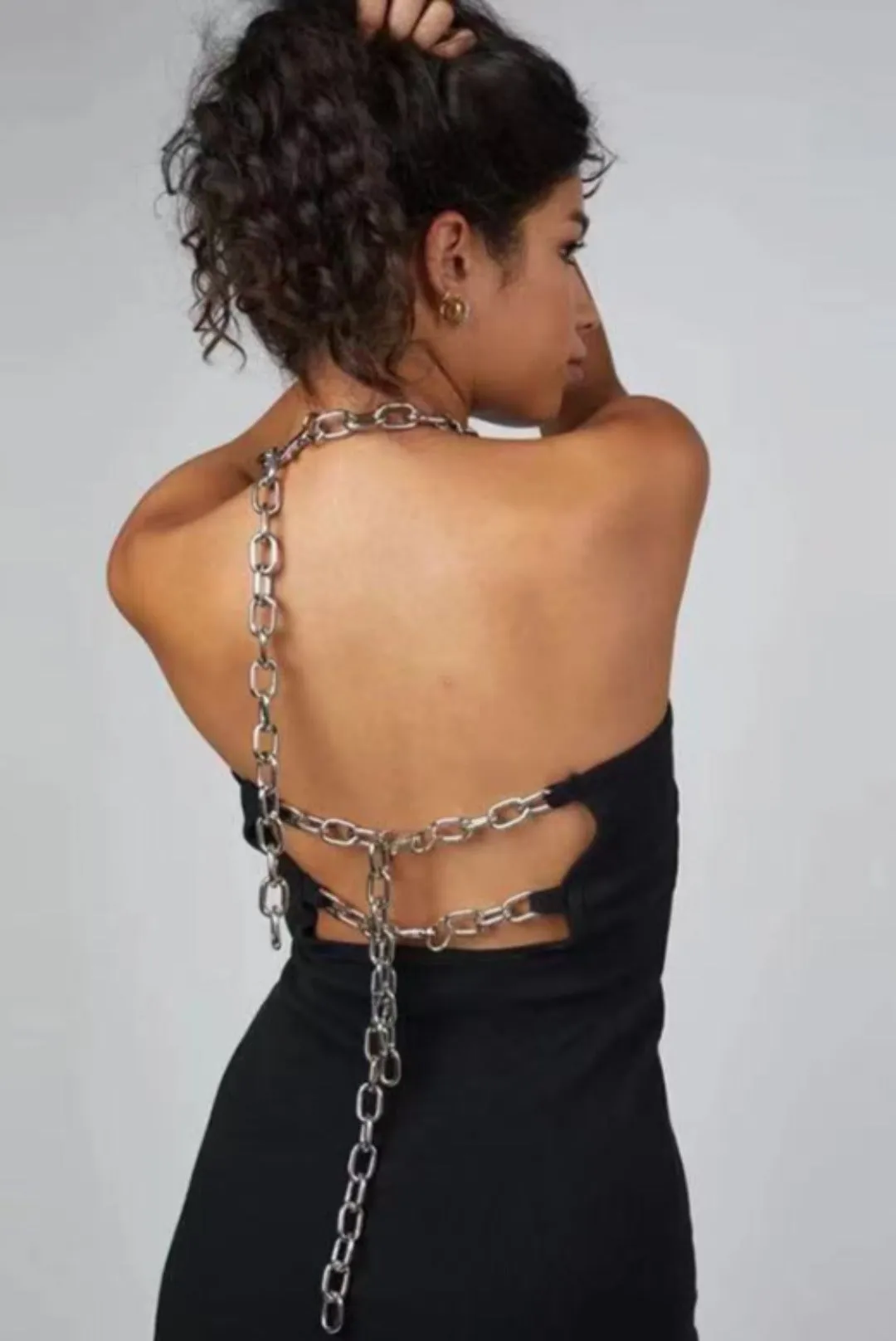 TOP 'CHAIN LOVE' - Top negru cu bretele din lant