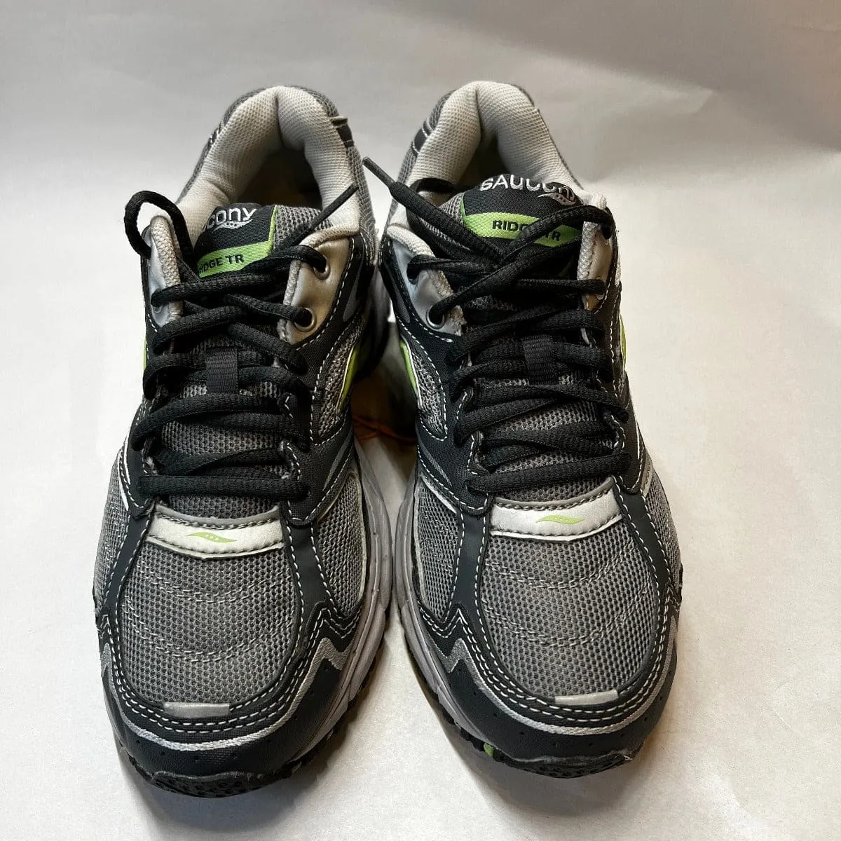 Women's Saucony •Ridge TR-Original• Trail Running Shoe - Gray/Green- Size 8M Preowned