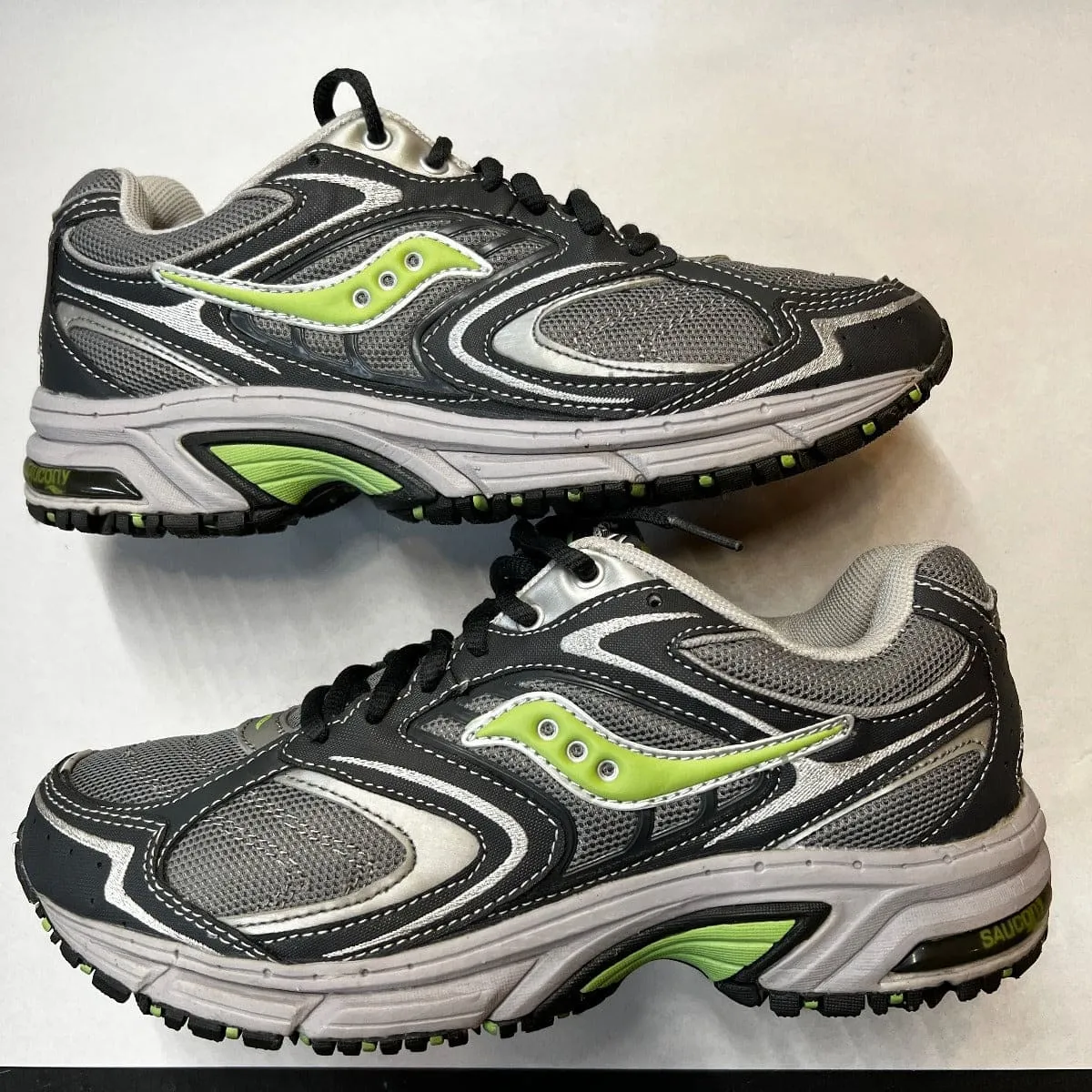 Women's Saucony •Ridge TR-Original• Trail Running Shoe - Gray/Green- Size 8M Preowned