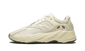 Yeezy 700 Analog